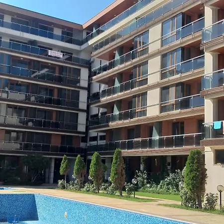 в комплекс на първа линия до плажа Apartmán Pomorie